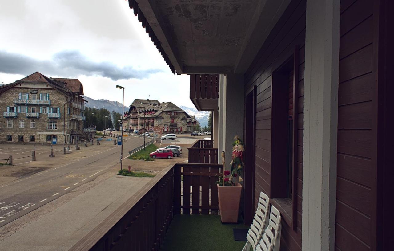 Costalungahouse Trekkingbikeski Selfcheck-In Apartment Carezza al Lago Exterior foto
