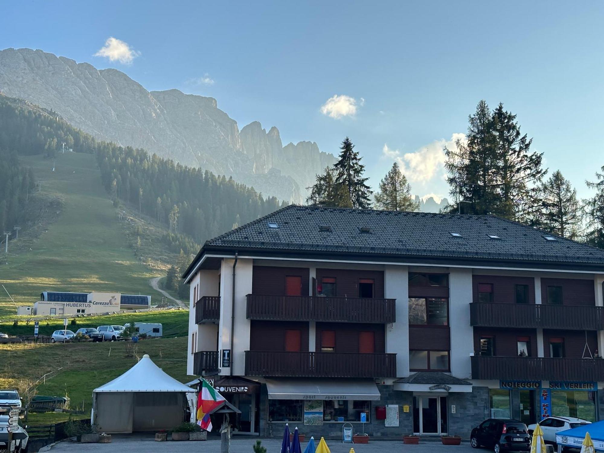 Costalungahouse Trekkingbikeski Selfcheck-In Apartment Carezza al Lago Exterior foto